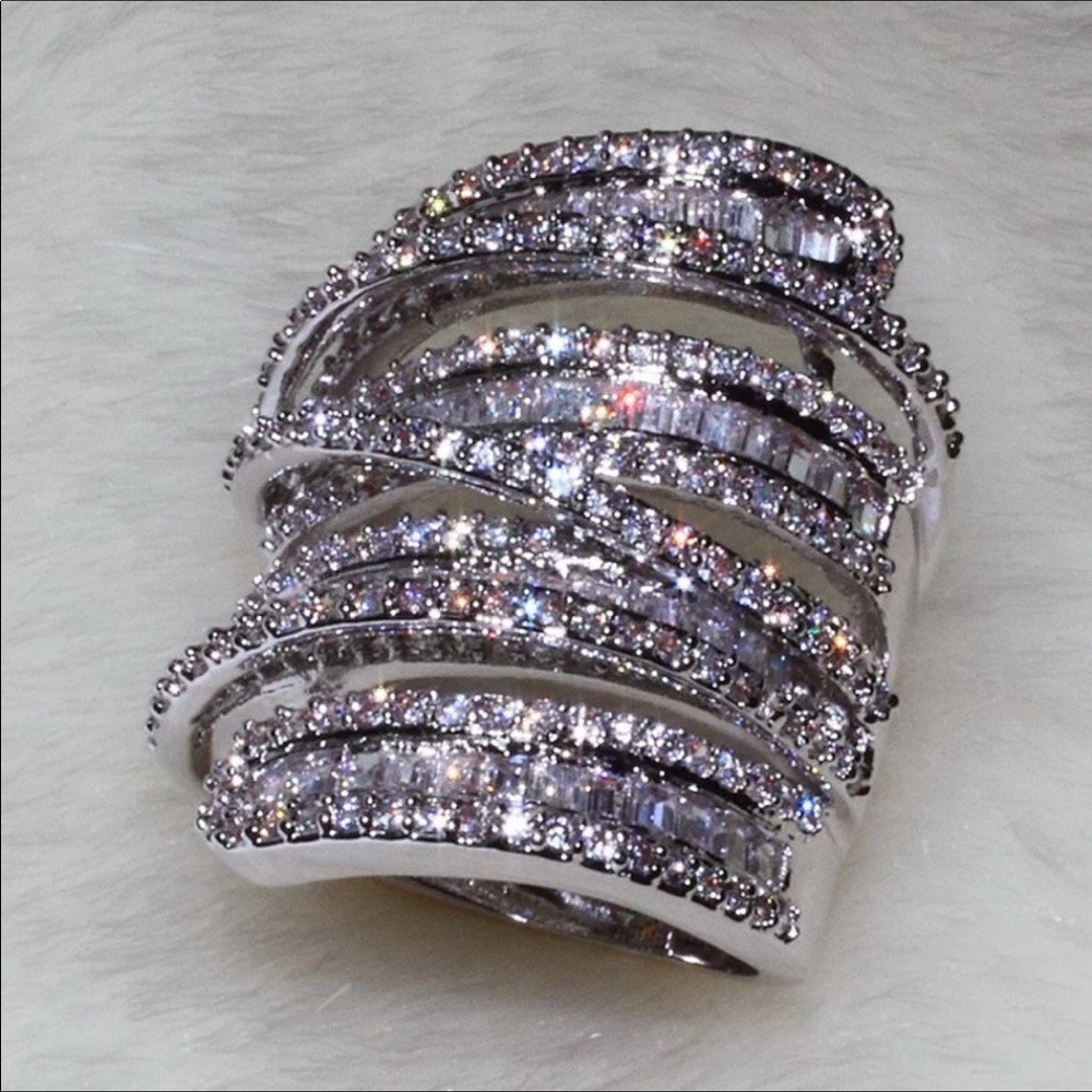 Luxury fashion ring